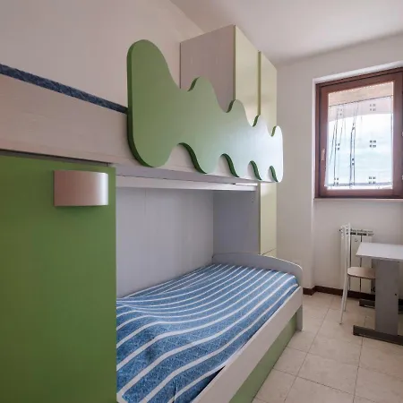 Appartement Flowered Balcony - 2 Bedrooms Sirmione