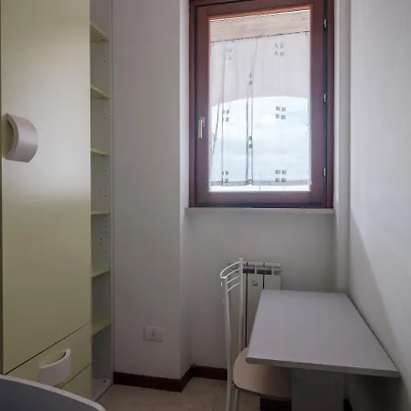 Flowered Balcony - 2 Bedrooms