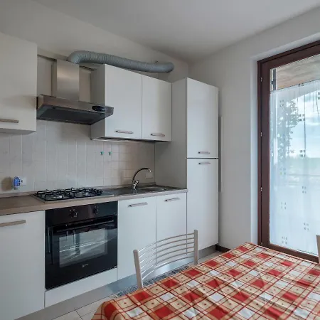 Apartment Flowered Balcony - 2 Bedrooms Sirmione